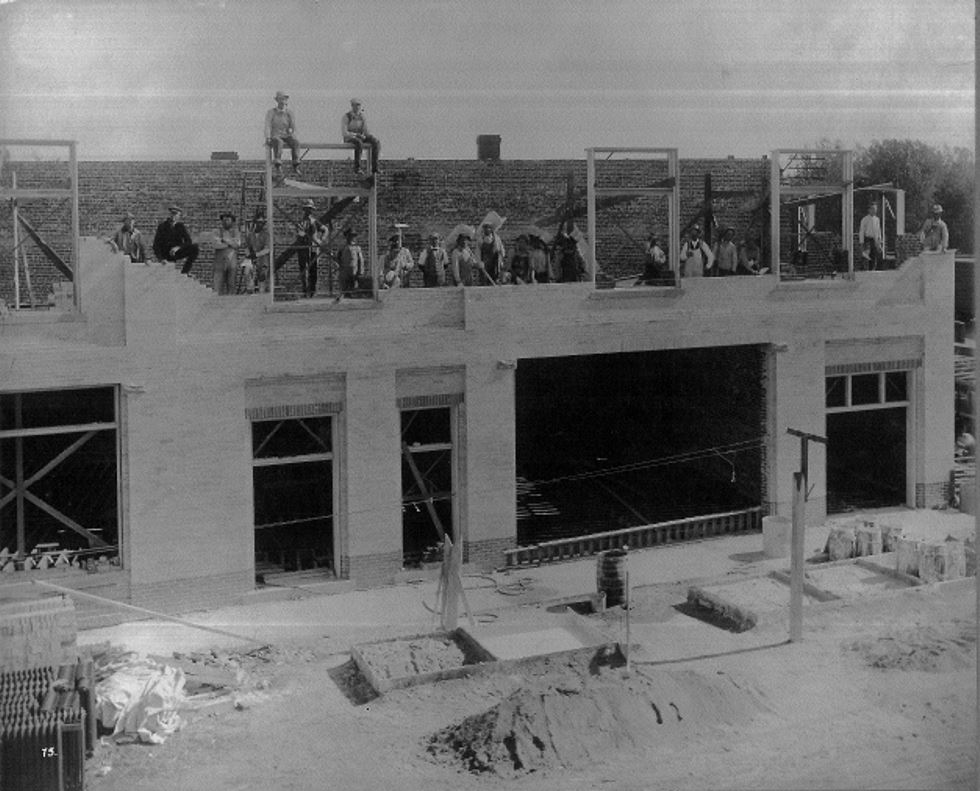 construction of the Leffingwell building