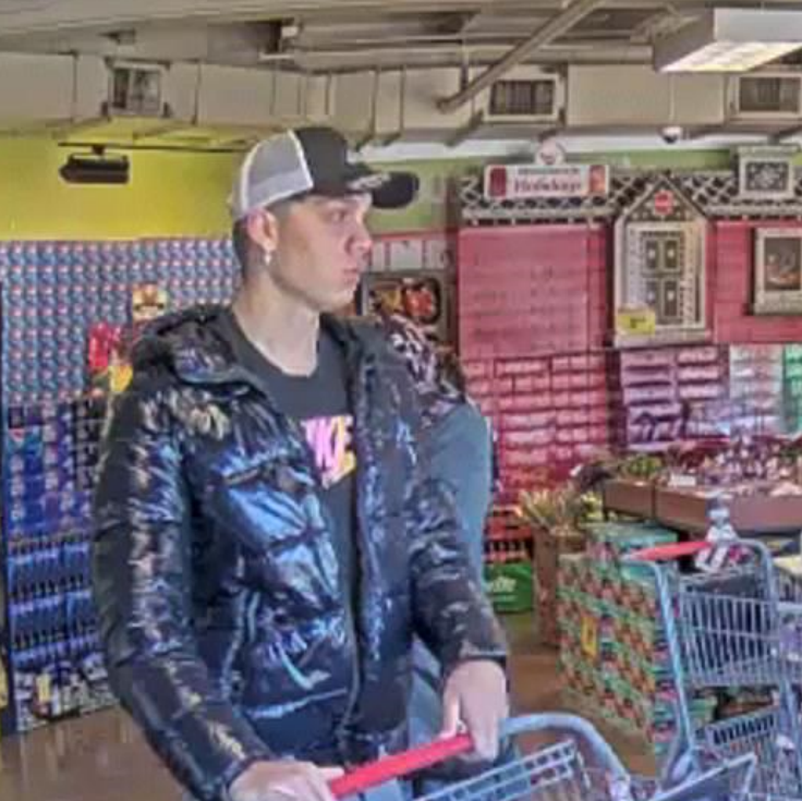 suspects at grocery store