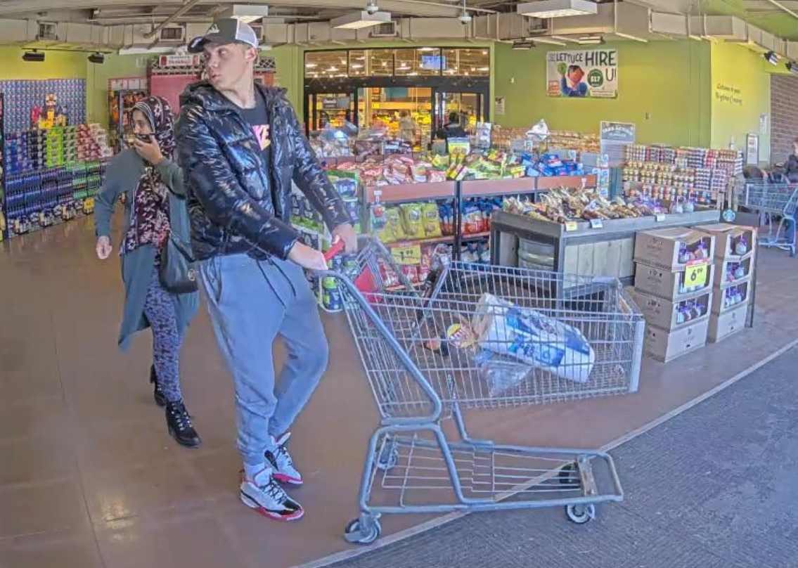 suspects at grocery store